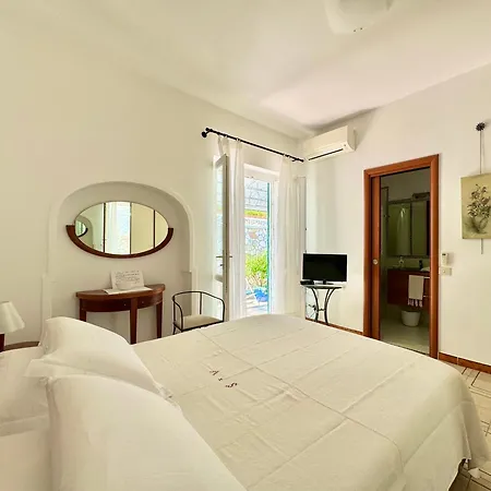 Le Forna Aparthotel 3*